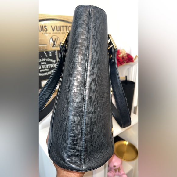 Black MCM Leather Tote Bag Gold Hardware Shoulder Bag - Picture 11 of 12